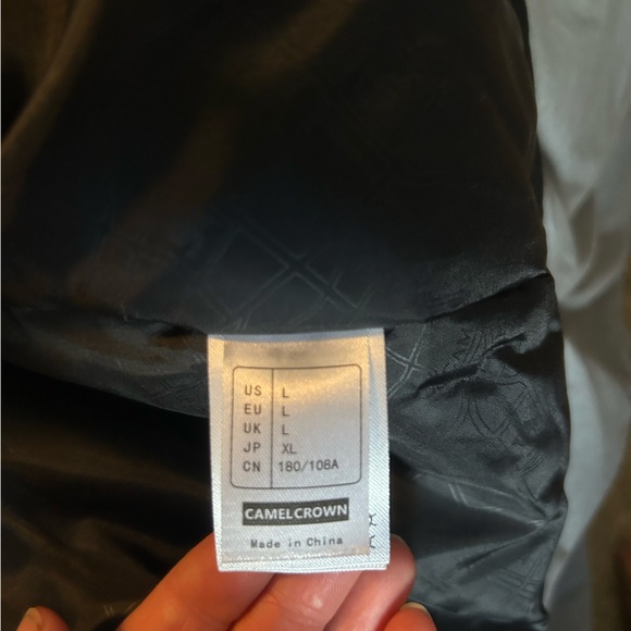 Men’s Camel Crown Quilted Jacket - Picture 6 of 7